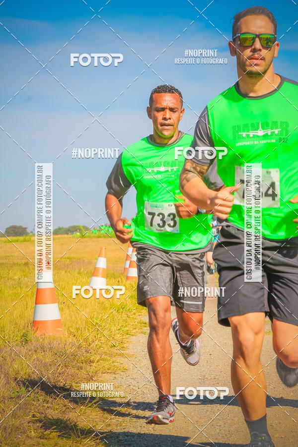 Achetez vos photos de l'vnementCorrida Hangar 942 sur Fotop