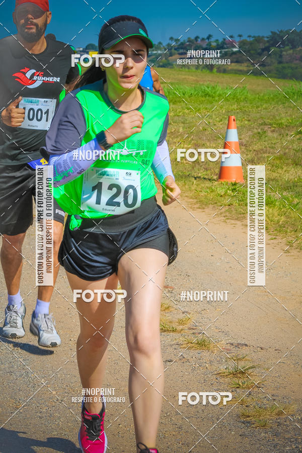 Achetez vos photos de l'vnementCorrida Hangar 942 sur Fotop