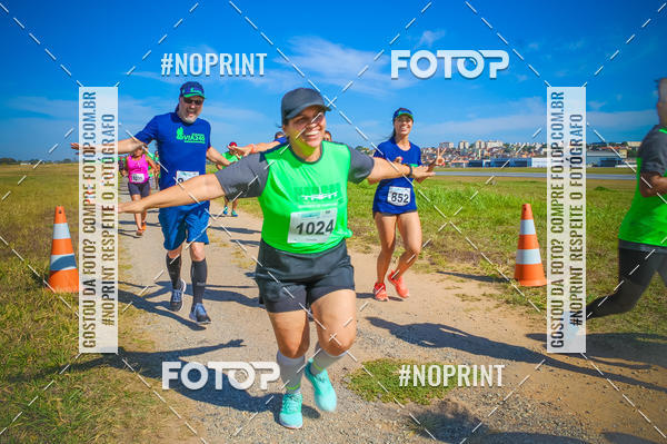 Achetez vos photos de l'vnementCorrida Hangar 942 sur Fotop