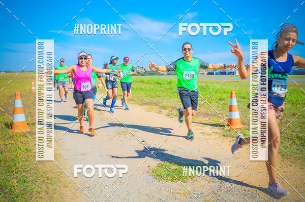 Achetez vos photos de l'vnementCorrida Hangar 942 sur Fotop