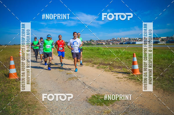 Achetez vos photos de l'vnementCorrida Hangar 942 sur Fotop