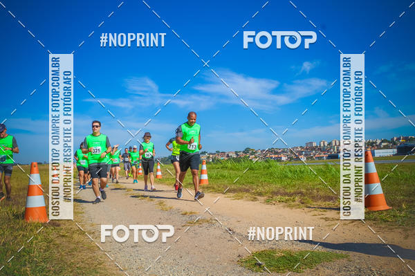 Buy your photos of the eventCorrida Hangar 942 on Fotop