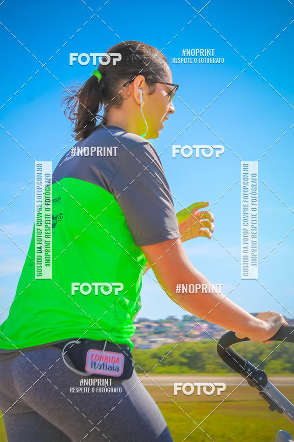 Achetez vos photos de l'vnementCorrida Hangar 942 sur Fotop