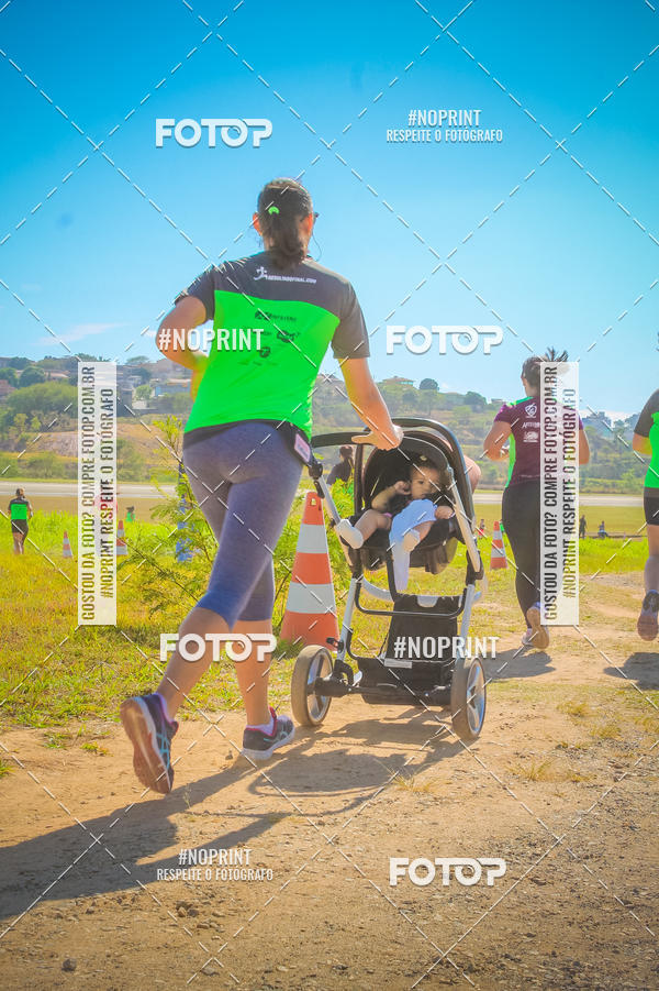 Achetez vos photos de l'vnementCorrida Hangar 942 sur Fotop