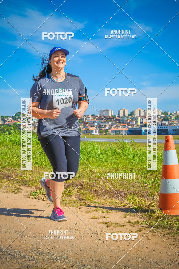 Achetez vos photos de l'vnementCorrida Hangar 942 sur Fotop