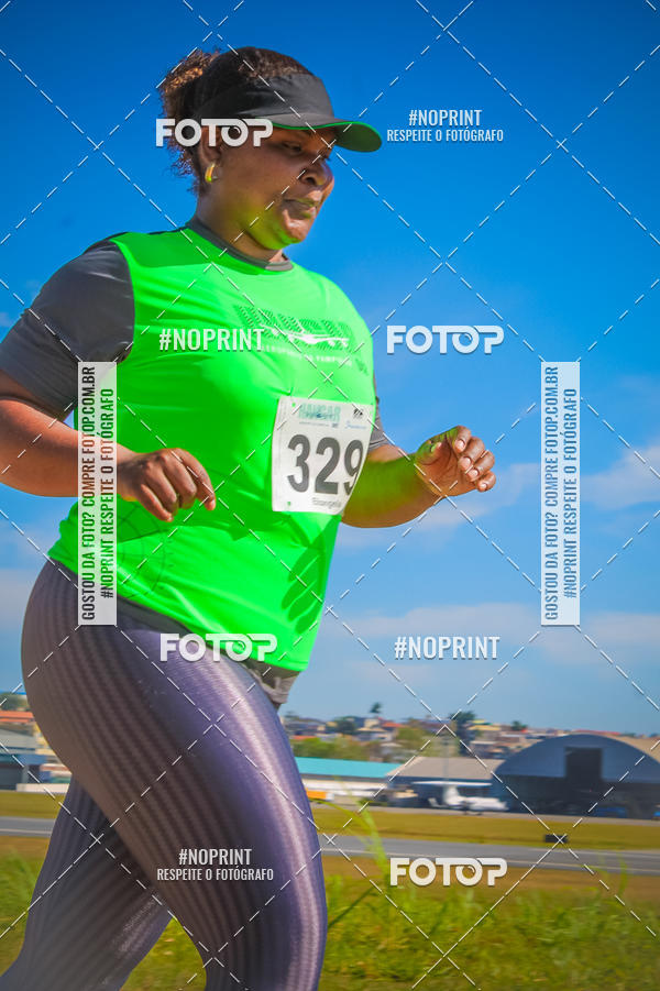 Achetez vos photos de l'vnementCorrida Hangar 942 sur Fotop