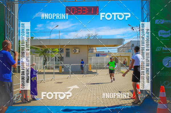 Achetez vos photos de l'vnementCorrida Hangar 942 sur Fotop