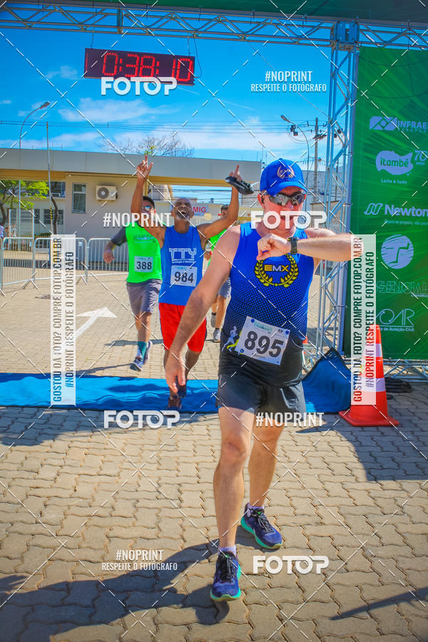 Buy your photos of the eventCorrida Hangar 942 on Fotop