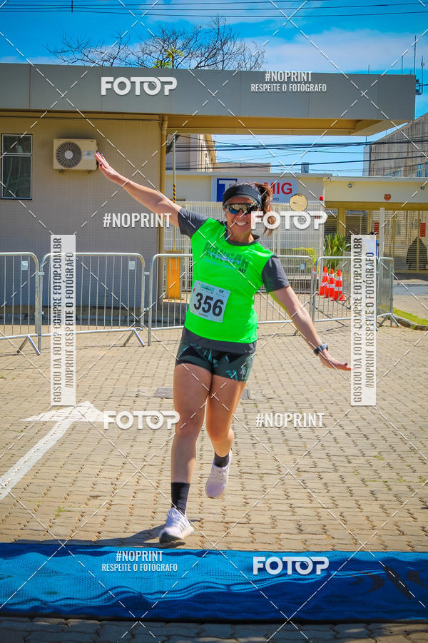 Achetez vos photos de l'vnementCorrida Hangar 942 sur Fotop