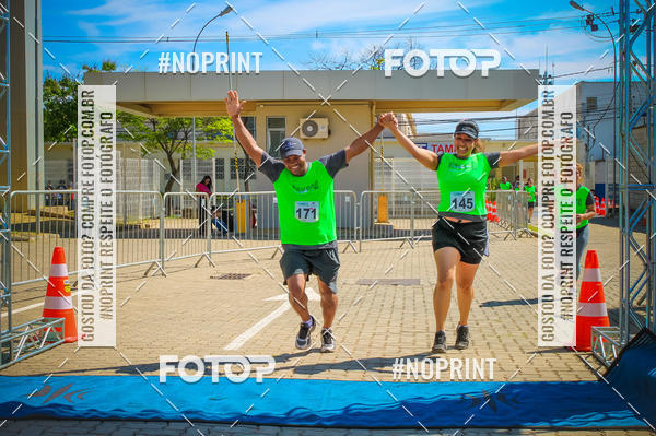 Buy your photos of the eventCorrida Hangar 942 on Fotop