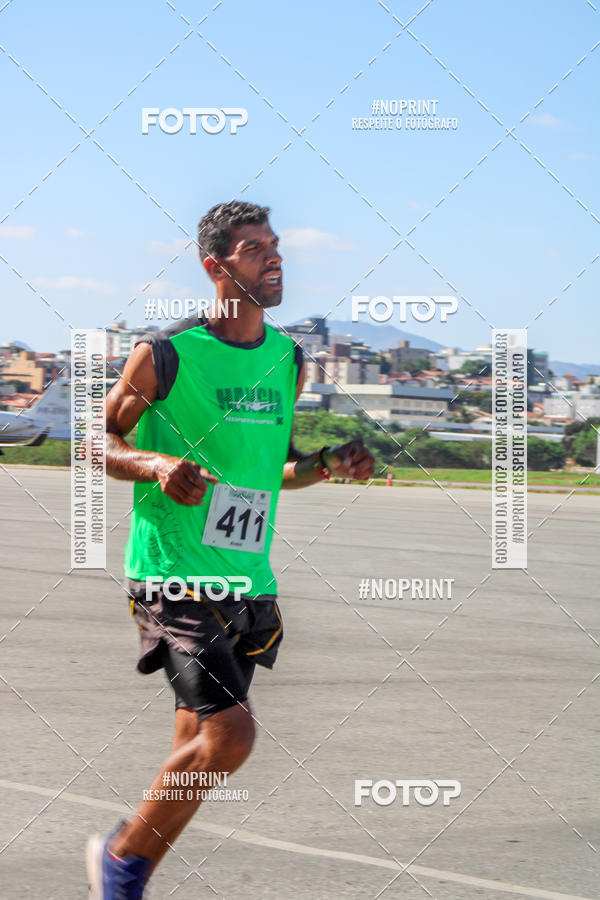 Achetez vos photos de l'vnementCorrida Hangar 942 sur Fotop