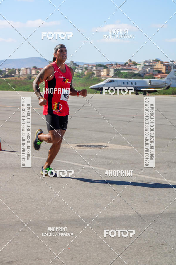 Achetez vos photos de l'vnementCorrida Hangar 942 sur Fotop