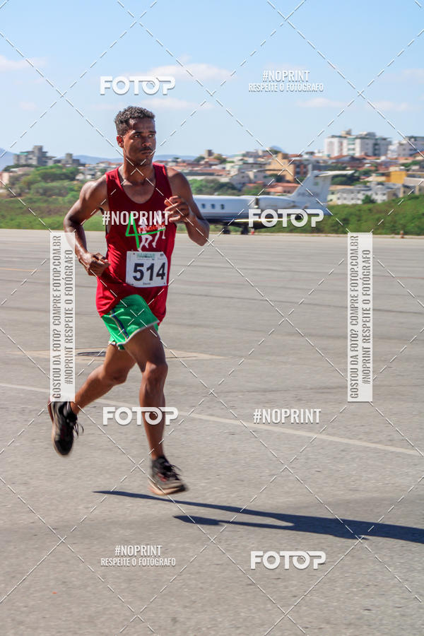 Achetez vos photos de l'vnementCorrida Hangar 942 sur Fotop