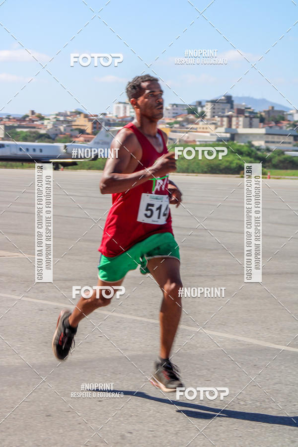 Achetez vos photos de l'vnementCorrida Hangar 942 sur Fotop