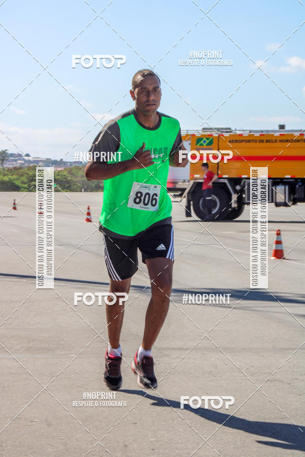 Achetez vos photos de l'vnementCorrida Hangar 942 sur Fotop
