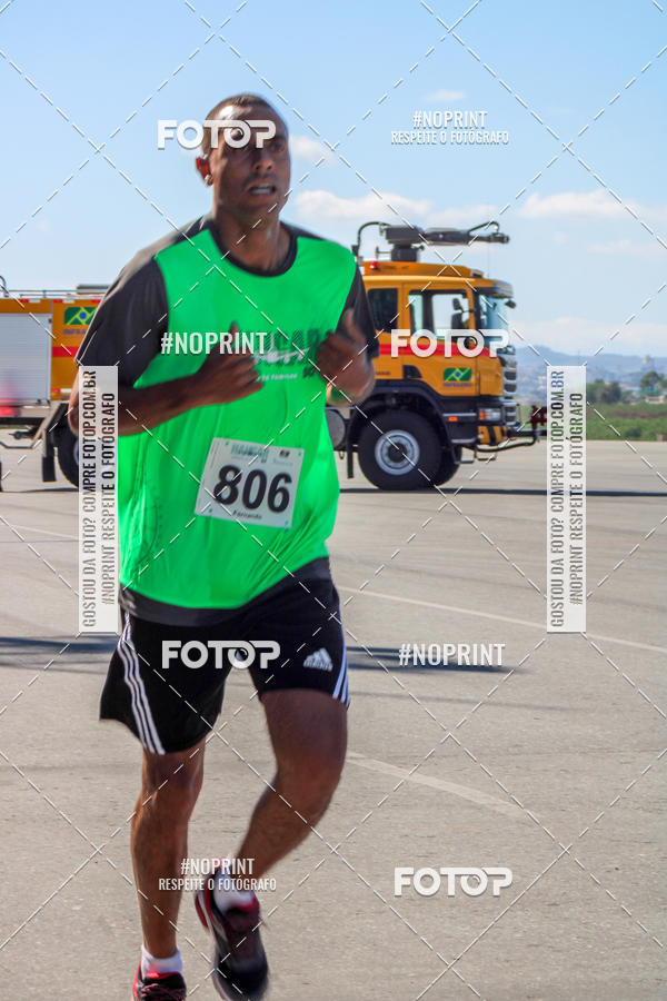 Achetez vos photos de l'vnementCorrida Hangar 942 sur Fotop
