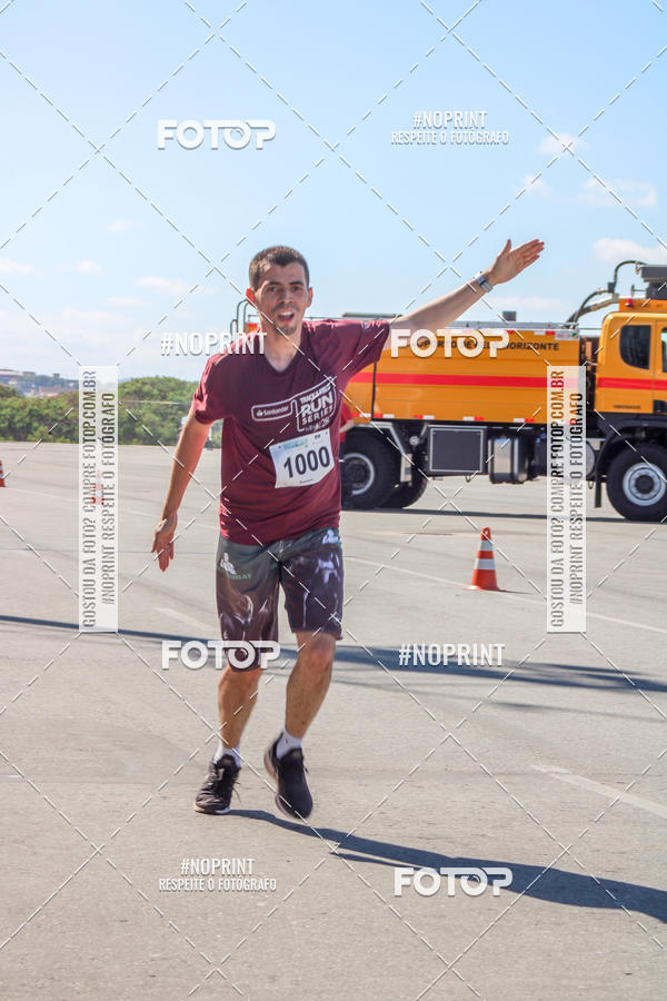 Compra tus fotos del eventoCorrida Hangar 942 En Fotop