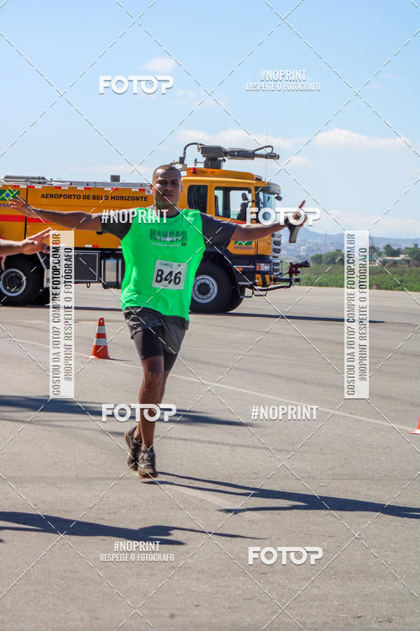 Buy your photos of the eventCorrida Hangar 942 on Fotop