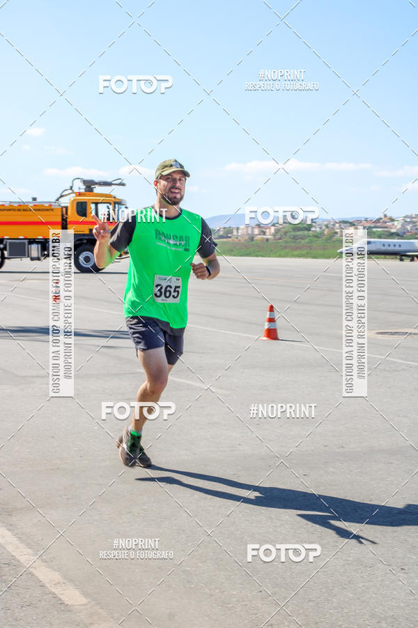 Buy your photos of the eventCorrida Hangar 942 on Fotop