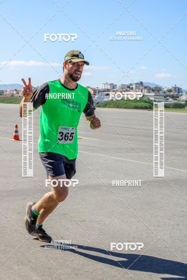 Buy your photos of the eventCorrida Hangar 942 on Fotop