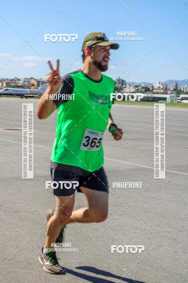Buy your photos of the eventCorrida Hangar 942 on Fotop
