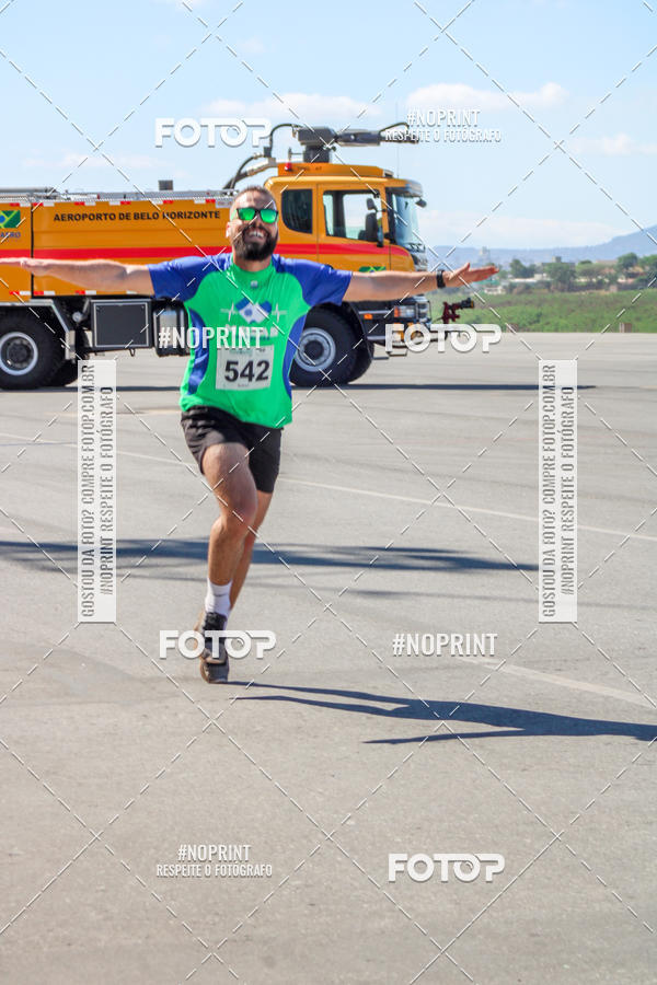 Buy your photos of the eventCorrida Hangar 942 on Fotop