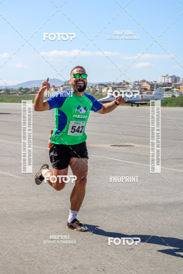 Buy your photos of the eventCorrida Hangar 942 on Fotop