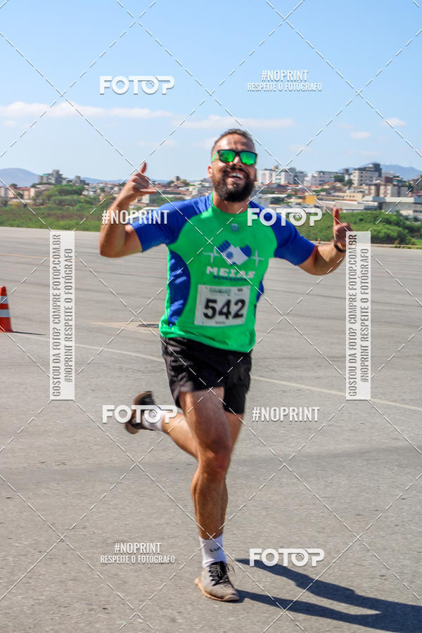 Buy your photos of the eventCorrida Hangar 942 on Fotop