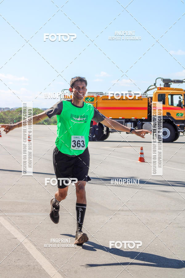 Buy your photos of the eventCorrida Hangar 942 on Fotop