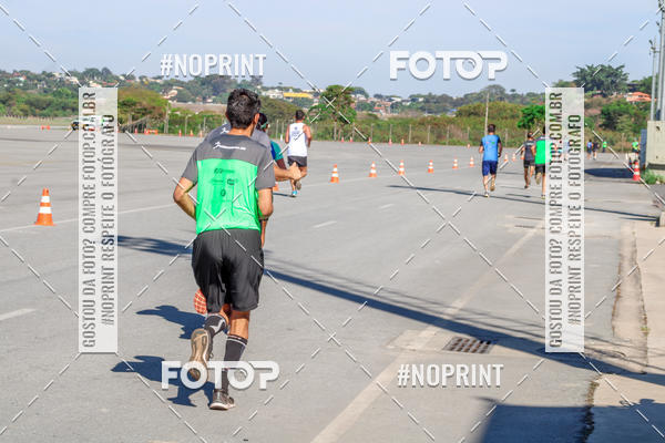 Buy your photos of the eventCorrida Hangar 942 on Fotop