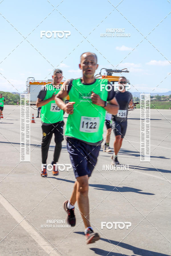 Buy your photos of the eventCorrida Hangar 942 on Fotop