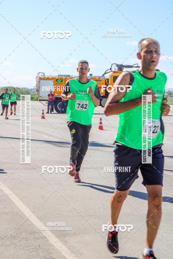 Buy your photos of the eventCorrida Hangar 942 on Fotop