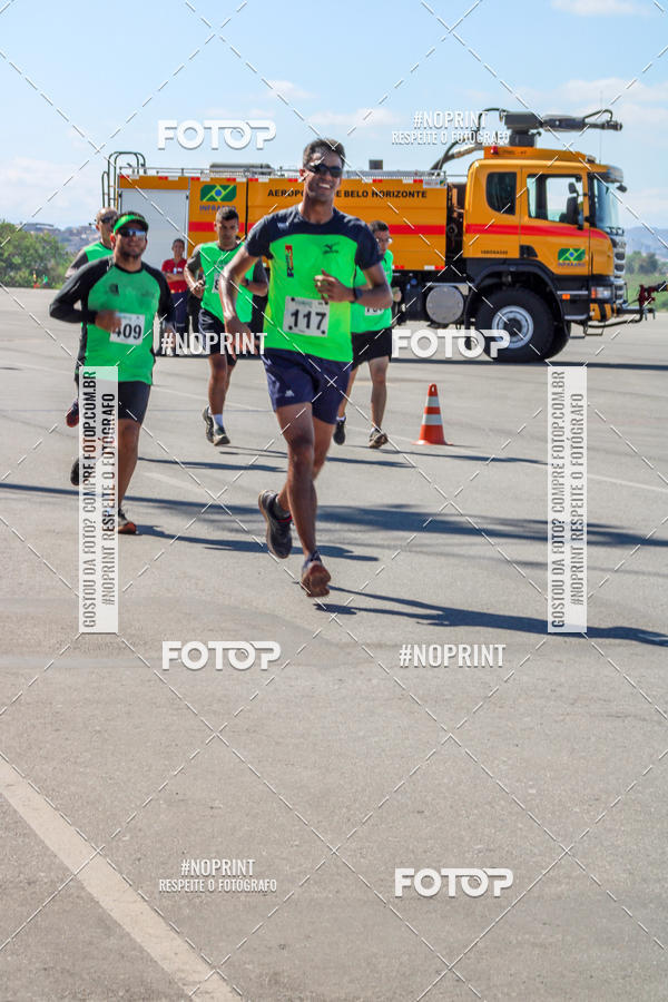 Buy your photos of the eventCorrida Hangar 942 on Fotop