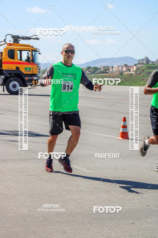 Achetez vos photos de l'vnementCorrida Hangar 942 sur Fotop