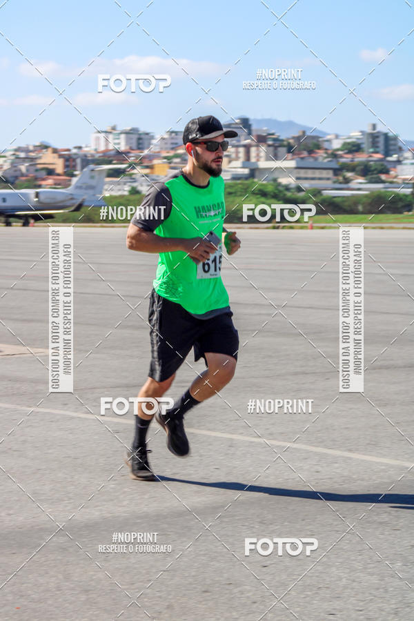 Achetez vos photos de l'vnementCorrida Hangar 942 sur Fotop