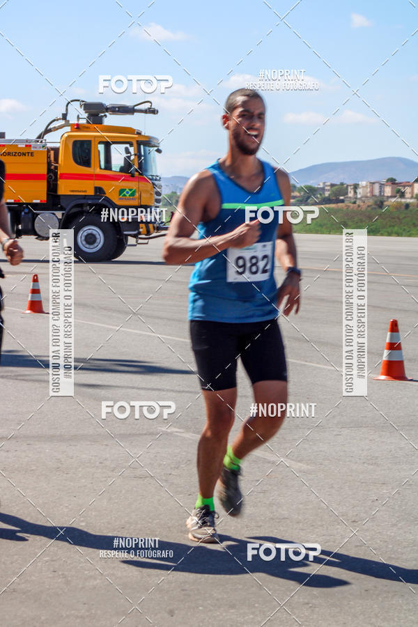 Achetez vos photos de l'vnementCorrida Hangar 942 sur Fotop