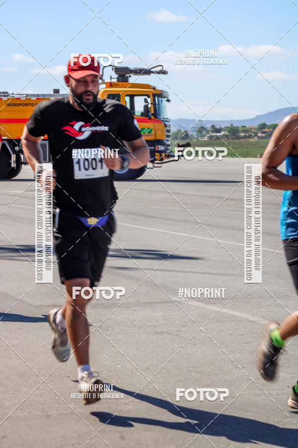 Achetez vos photos de l'vnementCorrida Hangar 942 sur Fotop