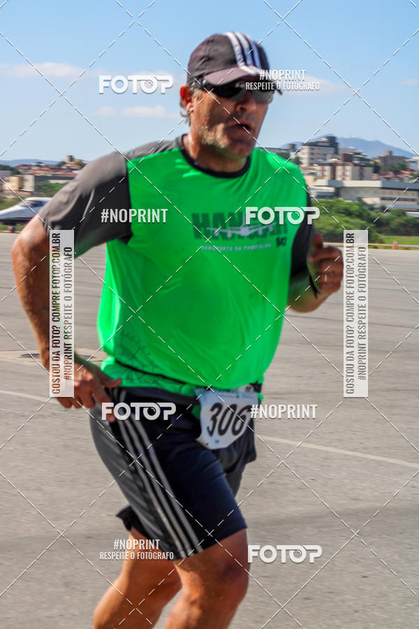 Achetez vos photos de l'vnementCorrida Hangar 942 sur Fotop