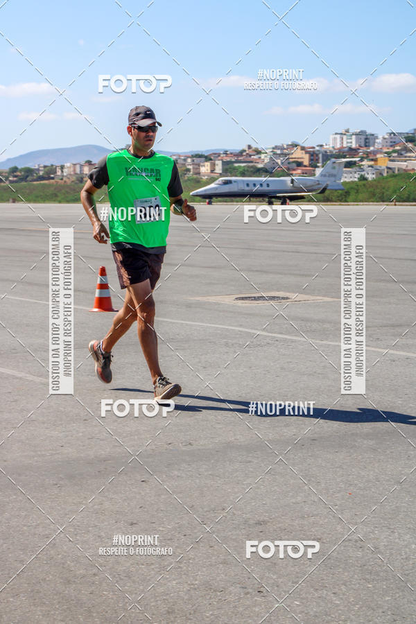 Achetez vos photos de l'vnementCorrida Hangar 942 sur Fotop
