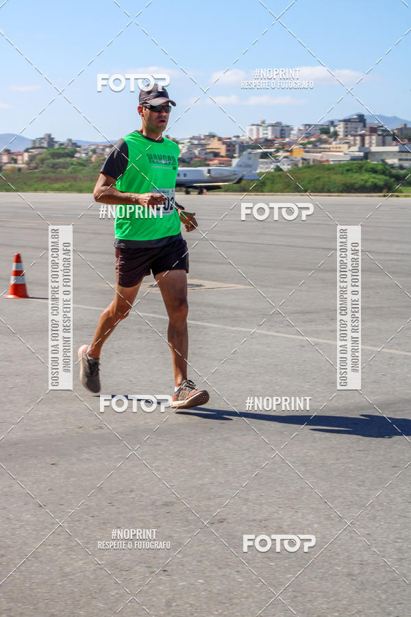 Achetez vos photos de l'vnementCorrida Hangar 942 sur Fotop