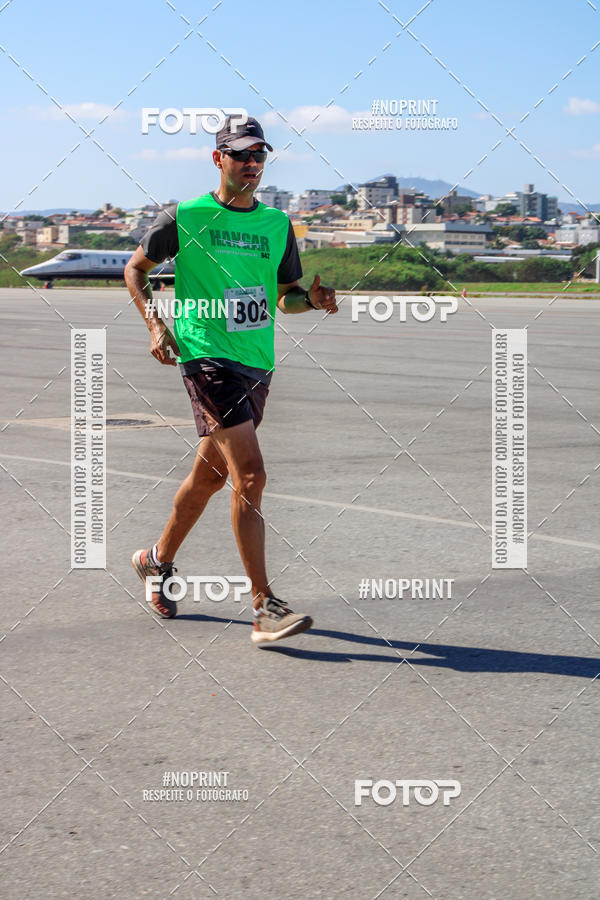 Achetez vos photos de l'vnementCorrida Hangar 942 sur Fotop