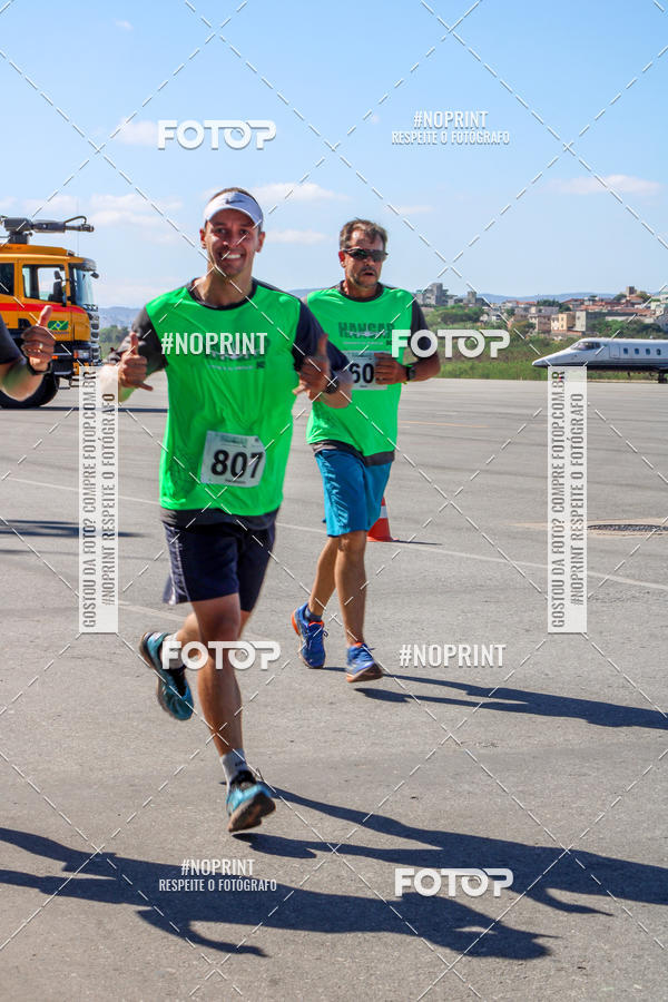 Achetez vos photos de l'vnementCorrida Hangar 942 sur Fotop
