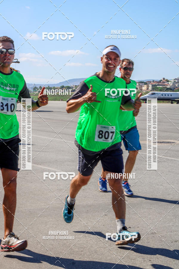 Achetez vos photos de l'vnementCorrida Hangar 942 sur Fotop