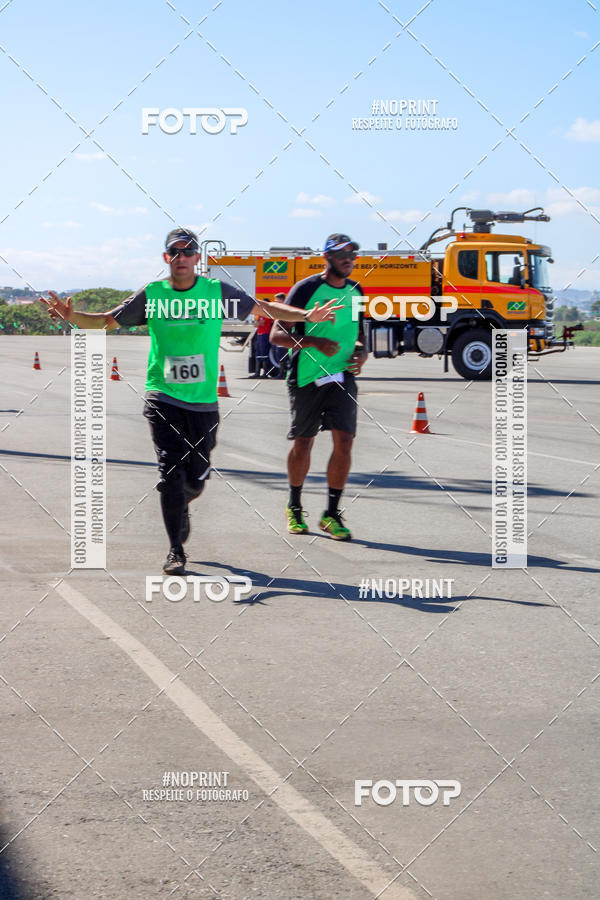 Achetez vos photos de l'vnementCorrida Hangar 942 sur Fotop