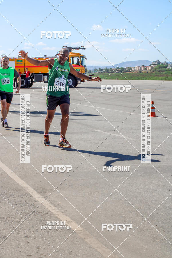 Achetez vos photos de l'vnementCorrida Hangar 942 sur Fotop