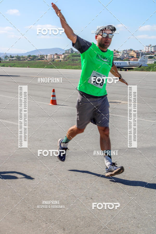 Buy your photos of the eventCorrida Hangar 942 on Fotop