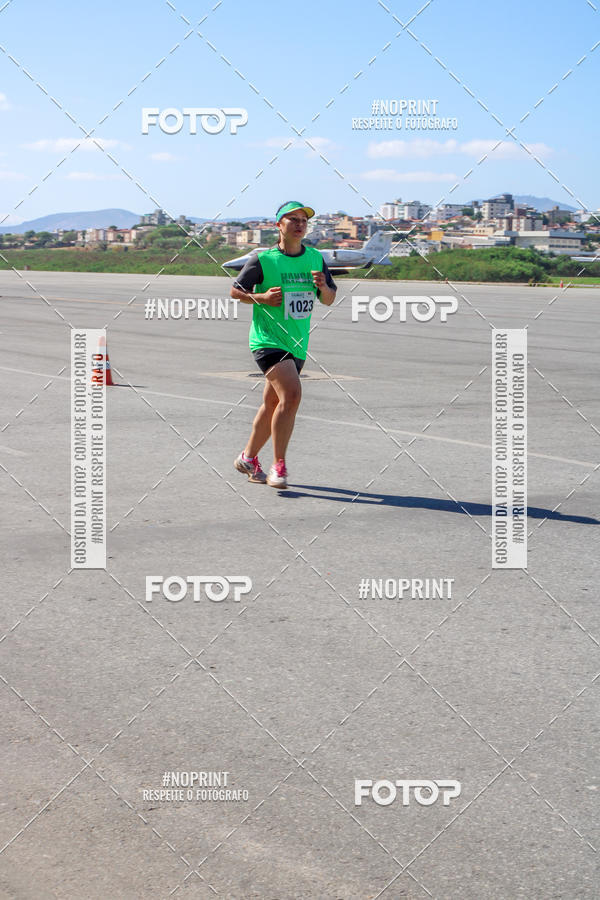 Buy your photos of the eventCorrida Hangar 942 on Fotop