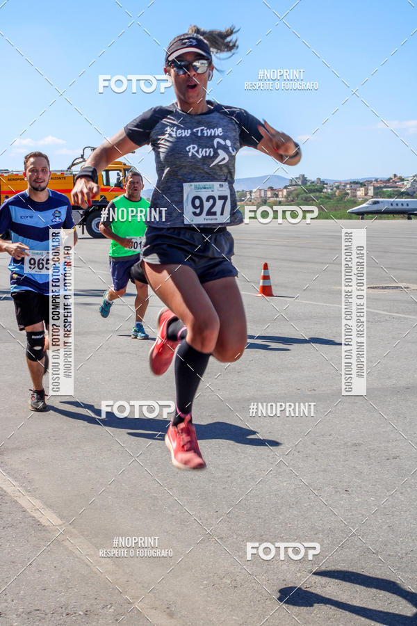 Buy your photos of the eventCorrida Hangar 942 on Fotop