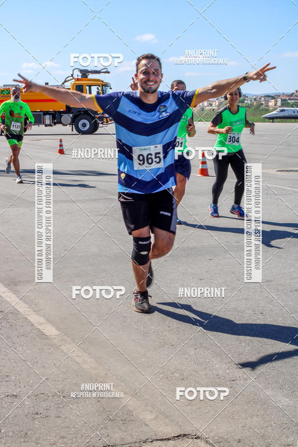 Buy your photos of the eventCorrida Hangar 942 on Fotop