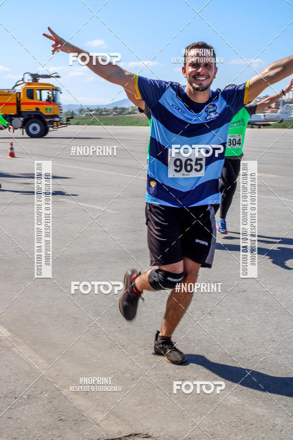 Buy your photos of the eventCorrida Hangar 942 on Fotop